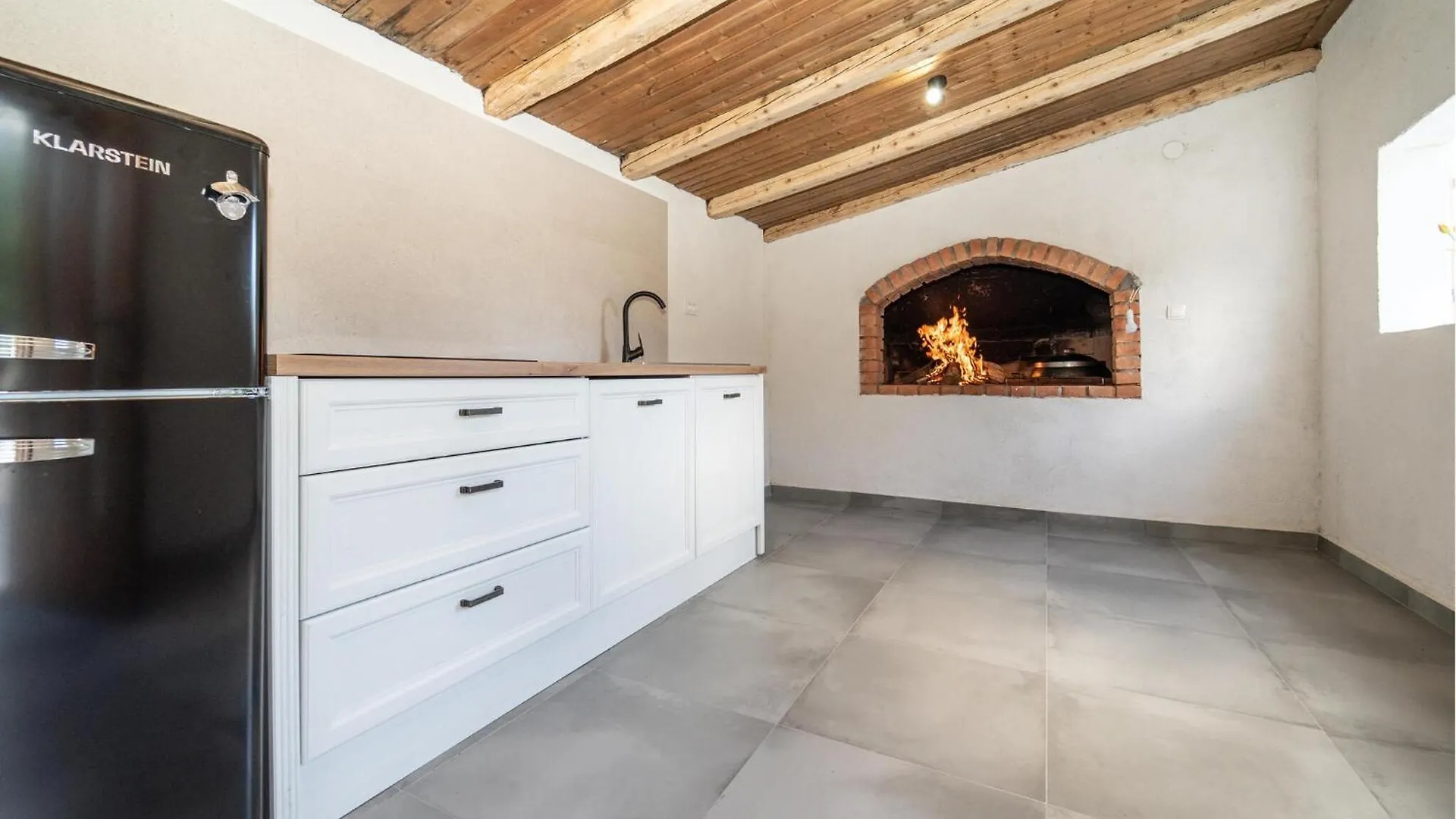 4 Bedroom Awesome Home In Polaca קרואטיה