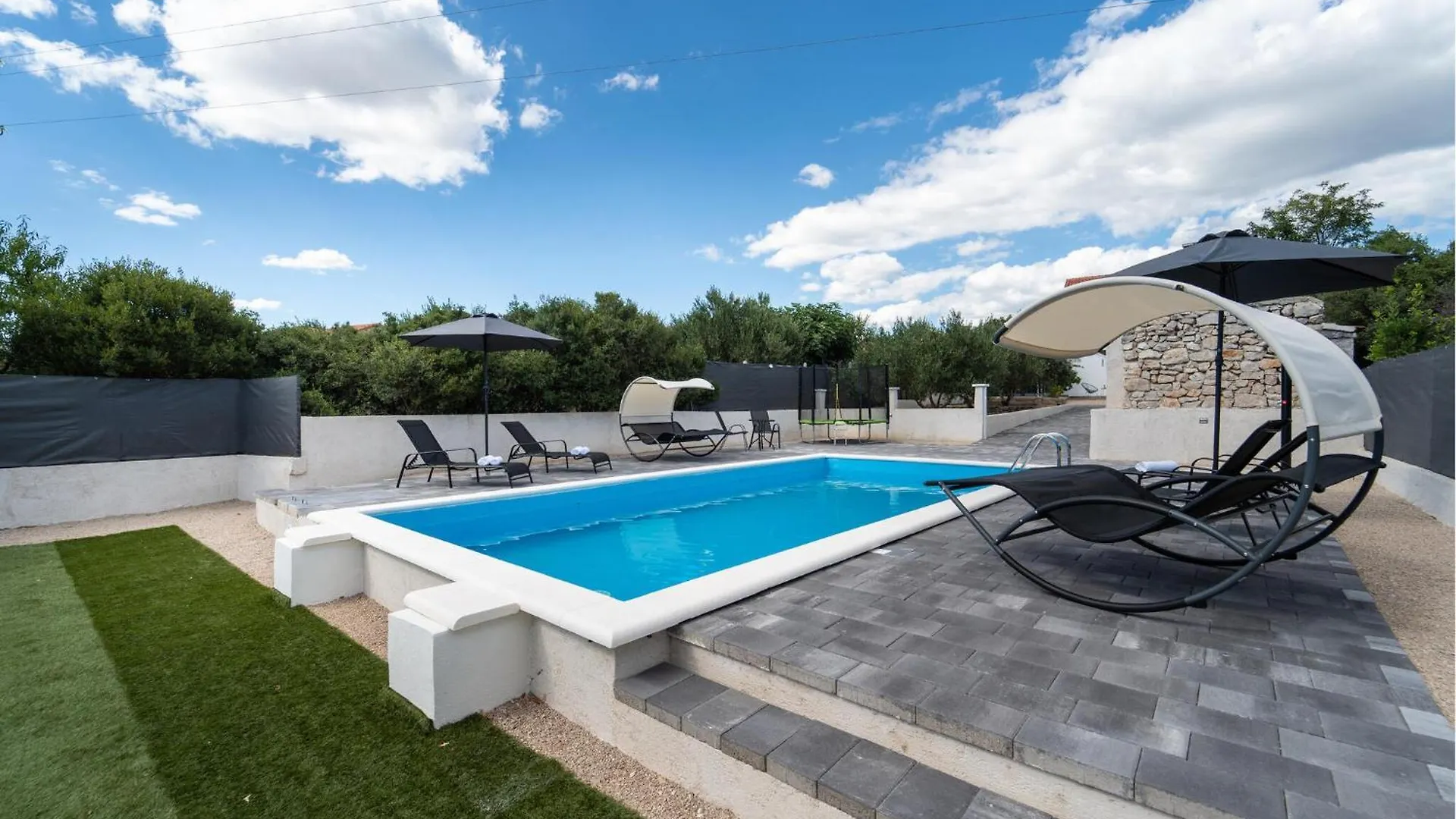 4 Bedroom Awesome Home In Polaca